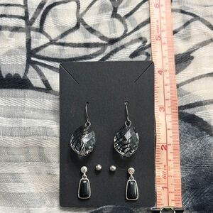 🖤Chic Black and Silver Drop Earrings🖤